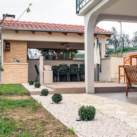 Lejlighed Kuca Za Odmor Komarica *